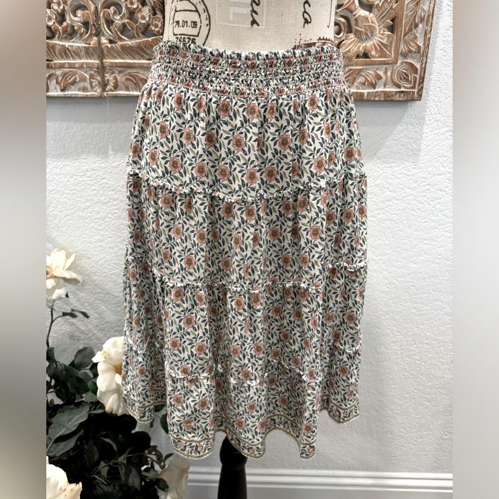 Max Studio Tiered Floral Skirt- L